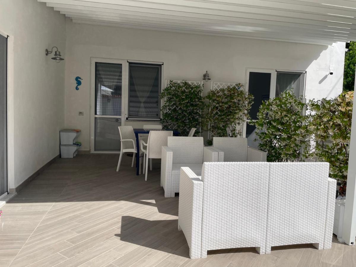 Villa Spring Apartments Мета Екстериор снимка